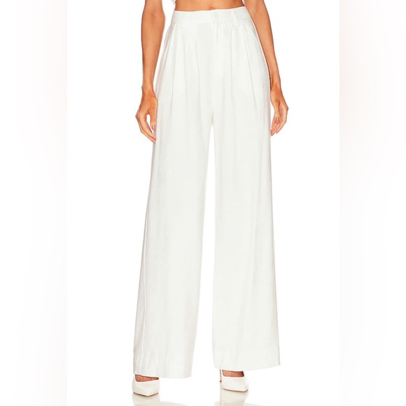 NONchalant Pants - New NWT NONchalant Fabi Wide Leg Pant in White
Label revolve trouser